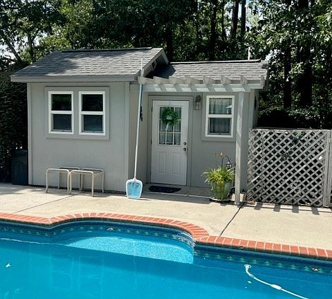 4th image of 603 Lodge Dr