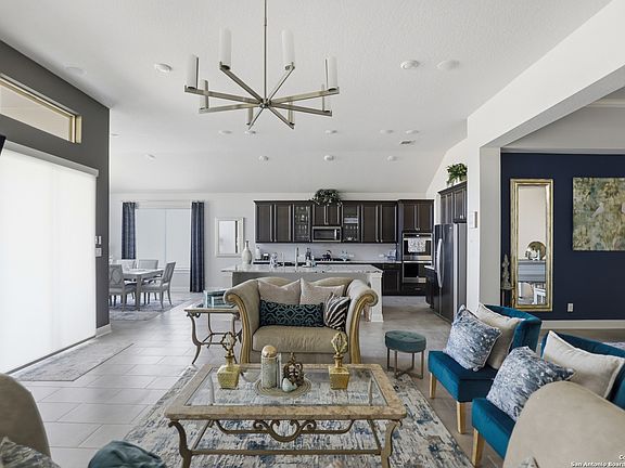 5th image of 2551 Verona Way