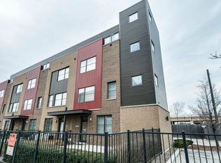 600 W 16th St, Chicago, IL 60616