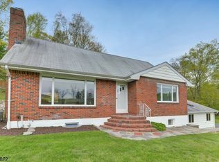 1 Tulip Ave, Ringwood, NJ 07456