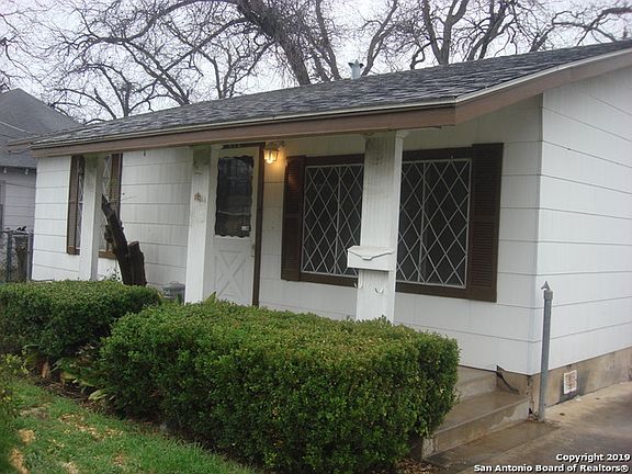 2nd image of 812 Prado St