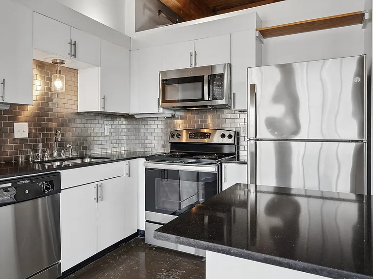 Deep Ellum Lofts — Photo 8