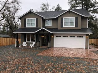 5226 Redwood Ave, Grants Pass, OR 97527