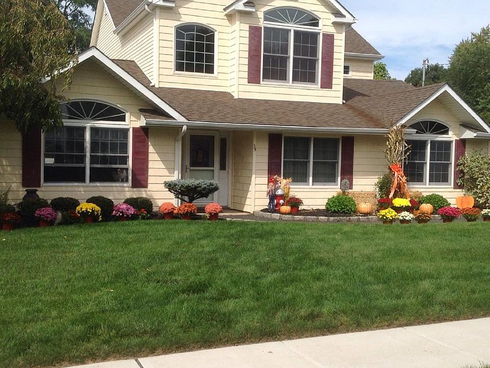 2nd image of 35 Continental Dr