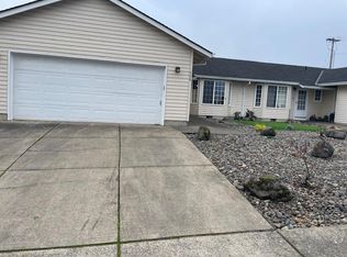 308 E 1st St, Carlton, OR 97111