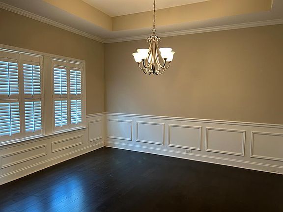3rd image of 8140 Highlands Dr