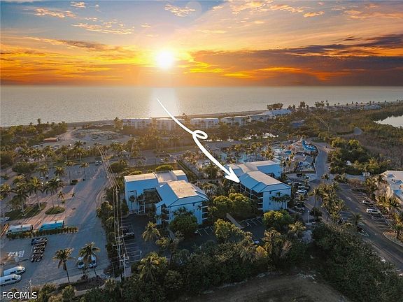 4th image of 3233 Tennis Villas