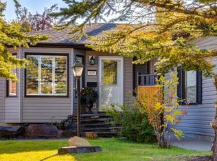 505 W Edgebank Pl NW, Calgary, AB T3A4V6