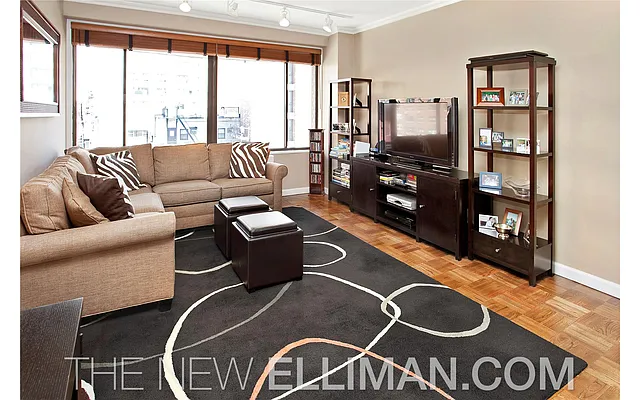 Sold by Douglas Elliman | media 22