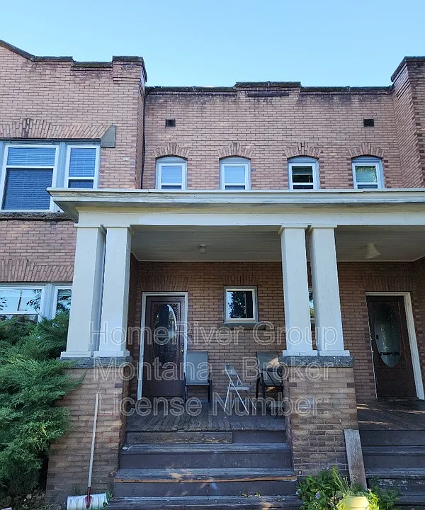 542 S 3rd St W