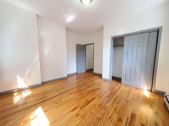 2nd image of 617 Bramhall Ave APT 2L