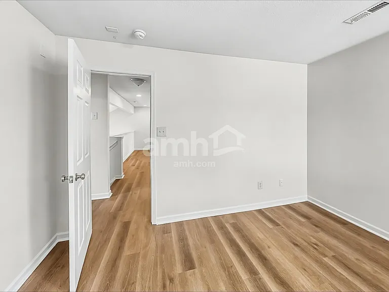 10510 Glory Meadow Ct — Photo 16