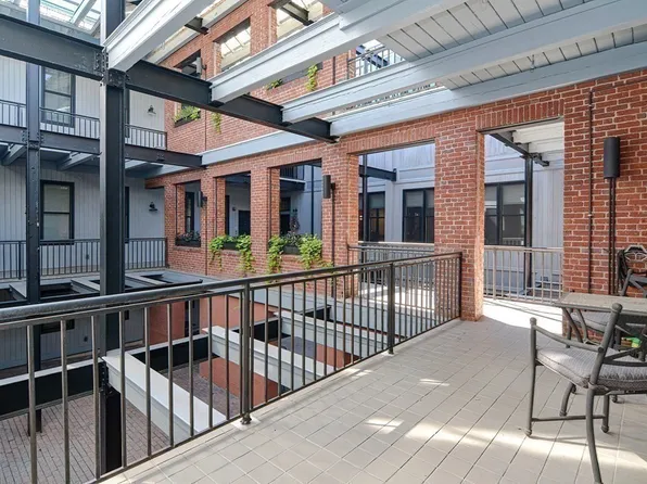 406 Lincoln St Unit 204, Marlborough, MA 01752