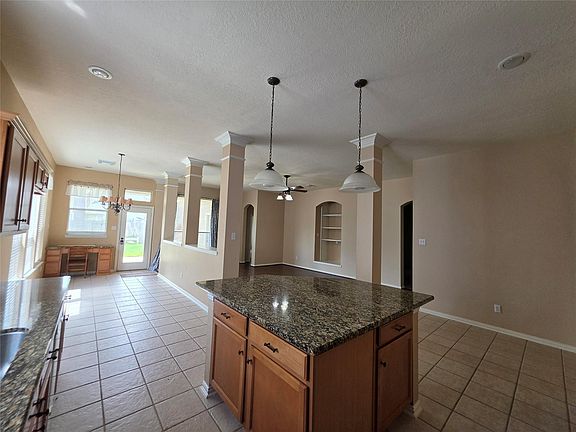 4th image of 18823 Brighton Trail Ln
