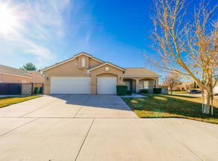 43945 Johns Ct, Lancaster, CA 93536