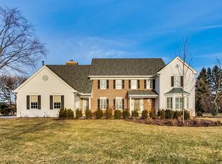 200 Fox Run Rd, Libertyville, IL 60048