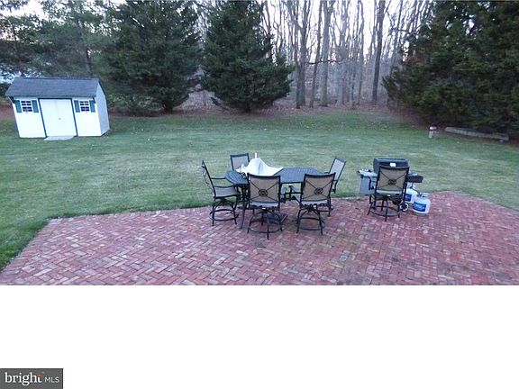 4th image of 40 Eaton Pl