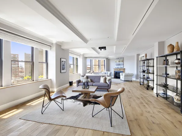 147 Waverly Place image 1 of 9