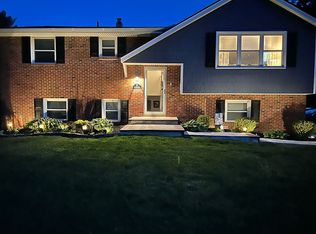 50 Oak Leaf Ln, Doylestown, PA 18901