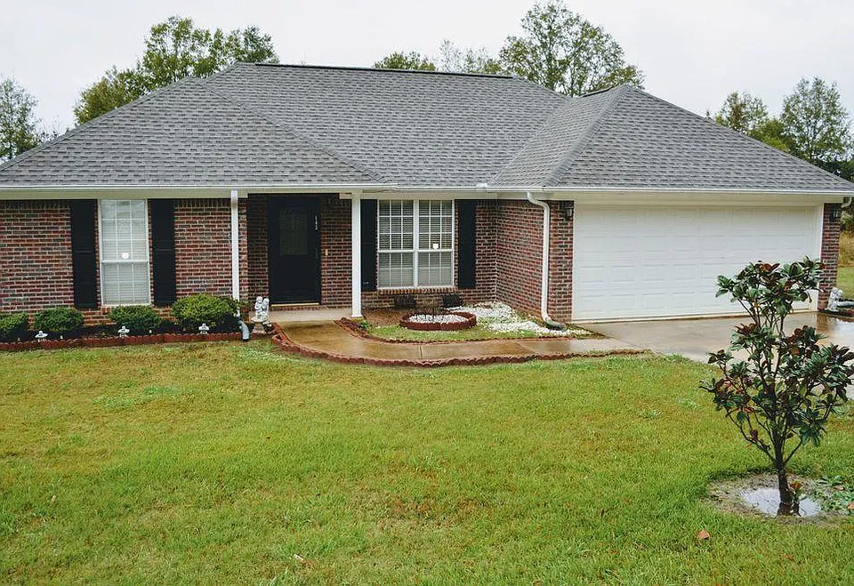 143 Simmons Dr