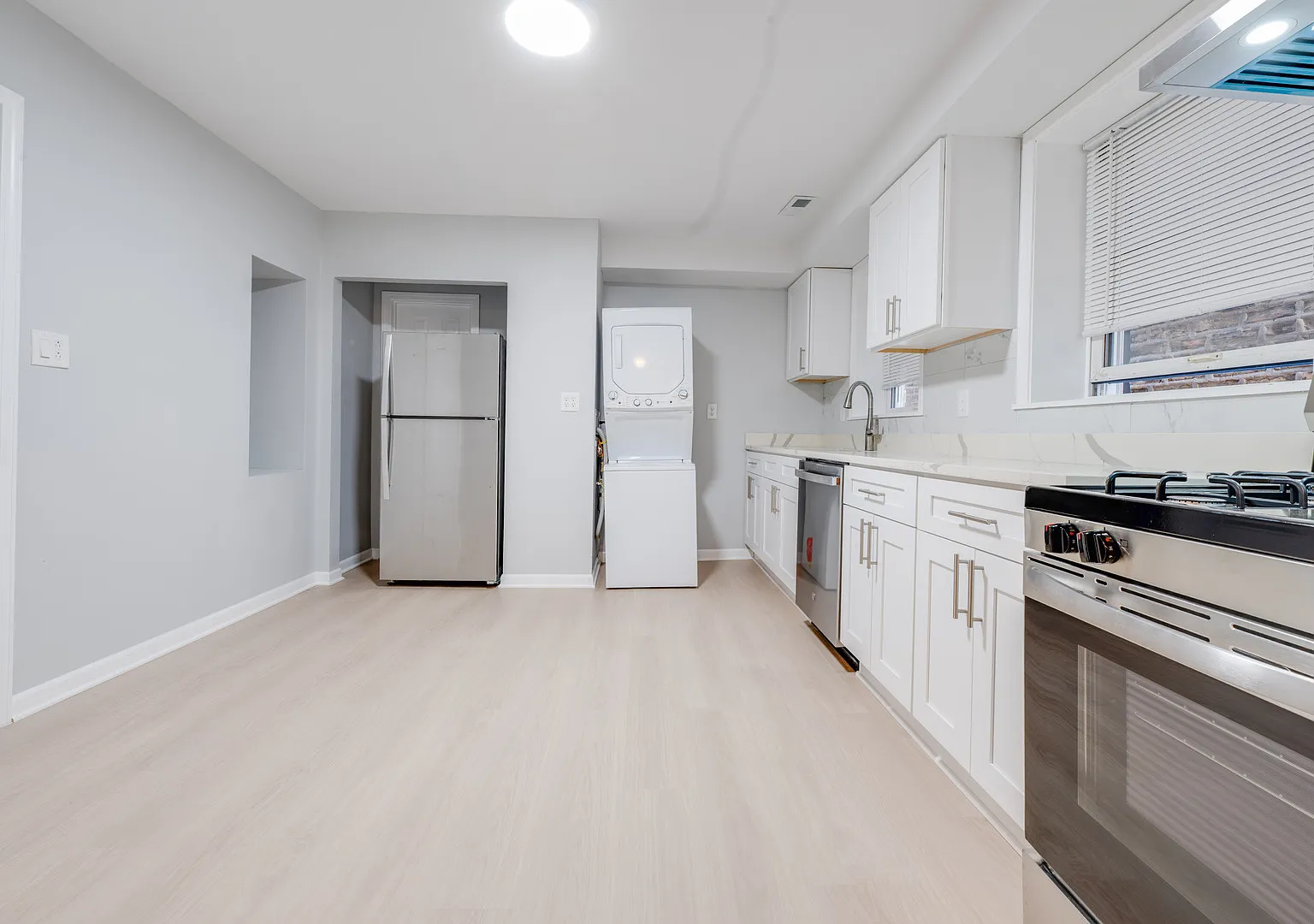 1 bed, 400 sqft, $1,500 — Photo 3