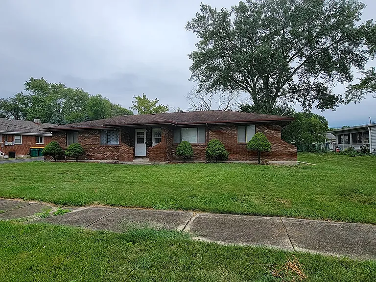 1512 Johnson St — Photo 2
