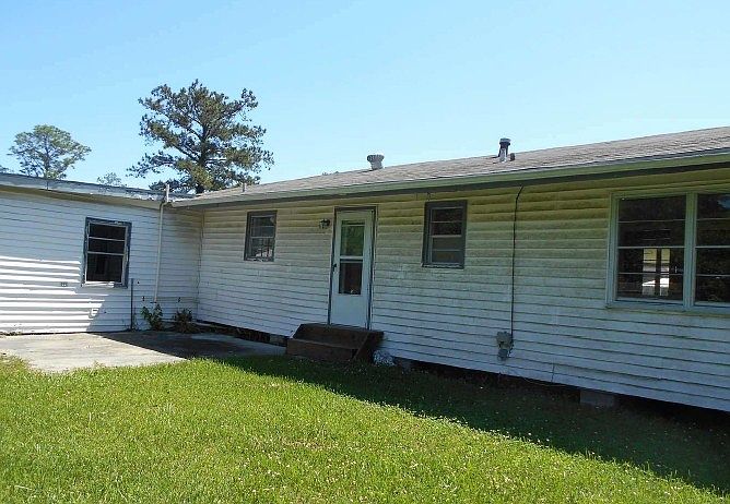 2nd image of 761 8th St