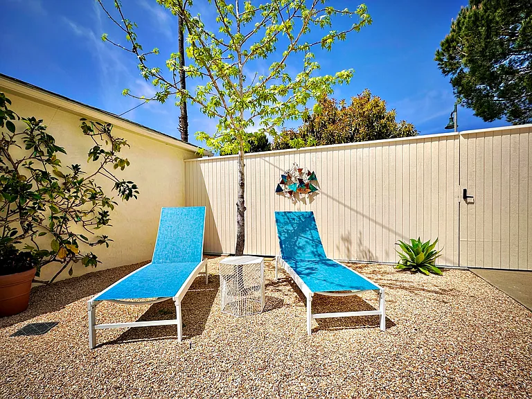 2227 Cliff Dr — Photo 22