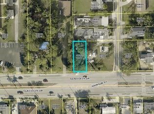 10690 Gladiolus Dr, Fort Myers, FL 33908