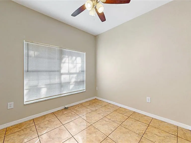 206 Majors Ln #D — Photo 26