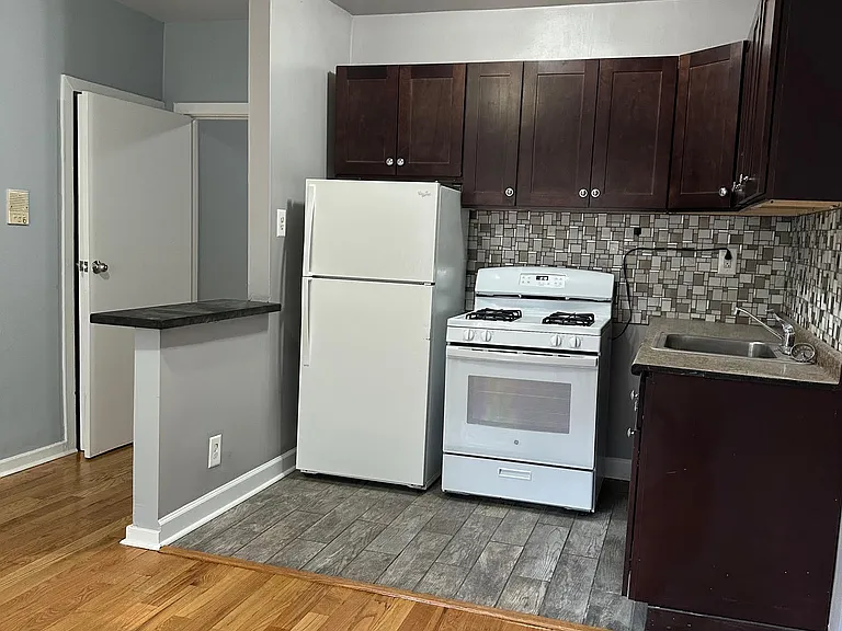 5662-1L N Ridge Ave — Photo 2