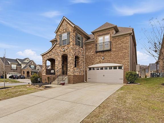 2nd image of 688 Fall Creek Cir