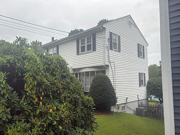2nd image of 307 Lynnfield St