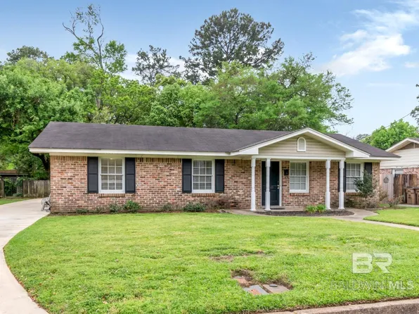 2865 Hilburn Dr, Mobile, AL 36606