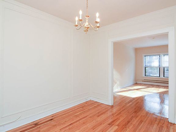5th image of 1033-033 Dempster St #E1