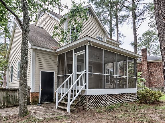 4th image of 25 N Hillock Ct
