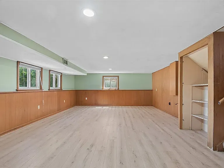 5832 Capulina Ave — Photo 18