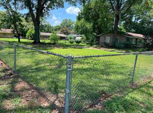 1011 Airport St, Carthage, TX 75633