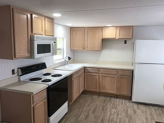 2nd image of 1537 County Road 543a