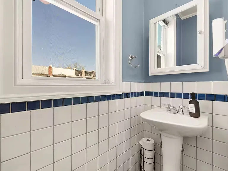 637 Keefer Pl NW — Photo 24