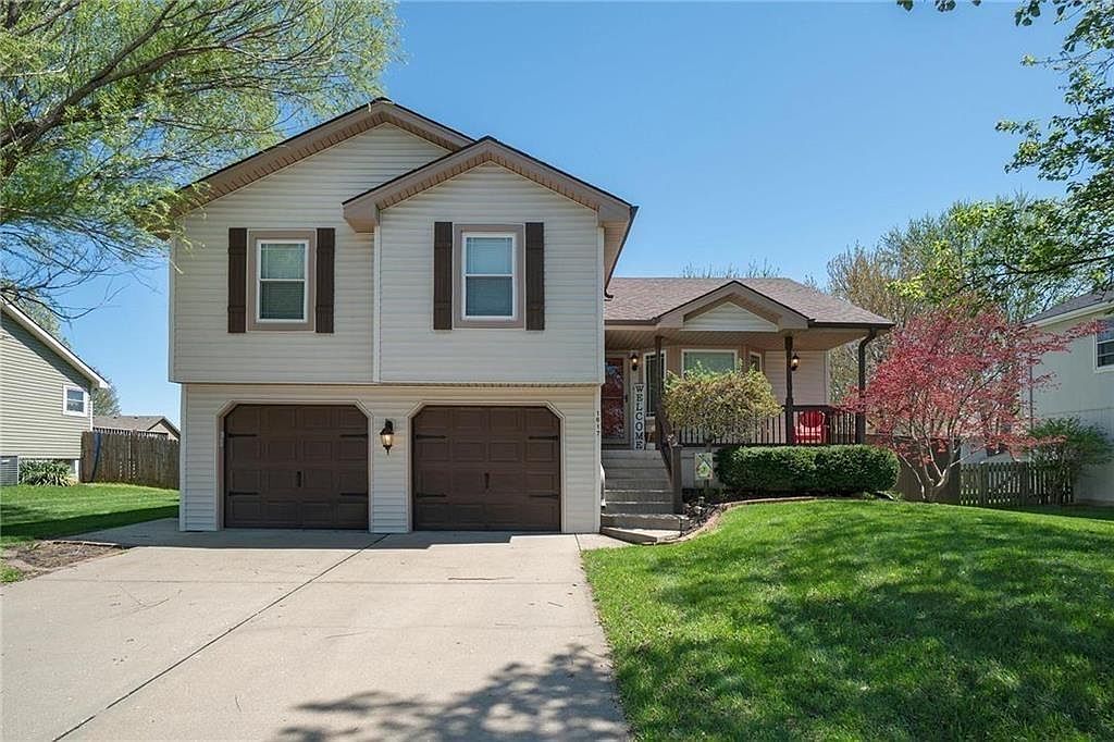 m*n様 house on the hill ✴︎Dark Brown120 1617 NE Auburn Dr, Lees Summit, MO 64086 | Zillow