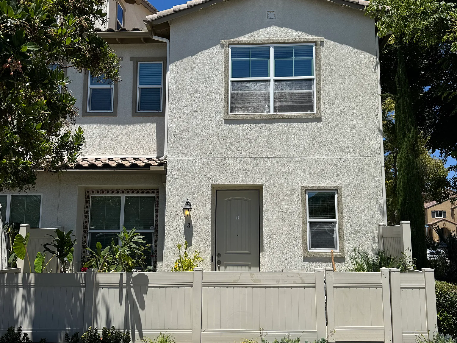 3 bed, 2.5 bath, 1635 sqft, $3,950 — Photo 2