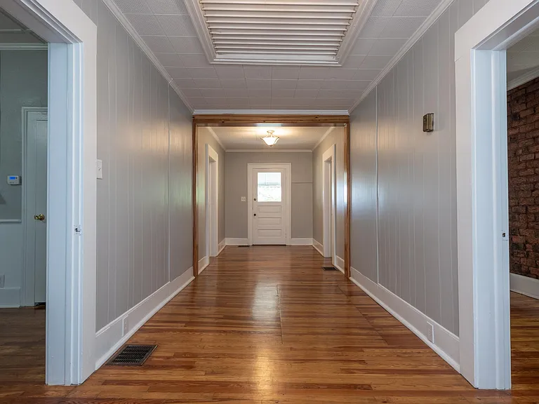 156 Grove St — Photo 9
