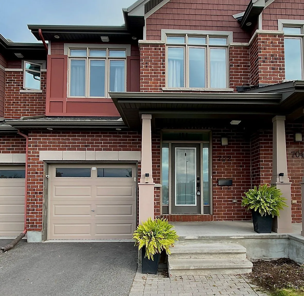 3 bed, $2,750 — Photo 1