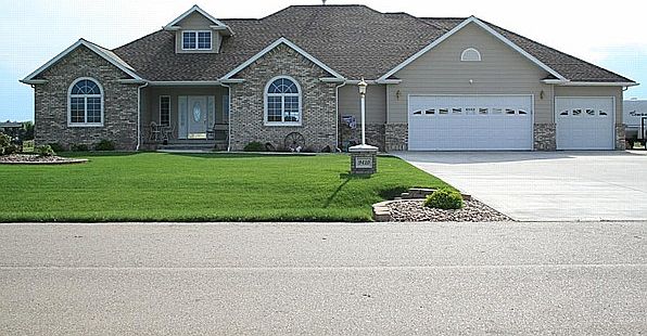 1st image of 9410 S Sierra Dr