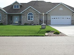 9410 S Sierra Dr, North Platte, NE 69101