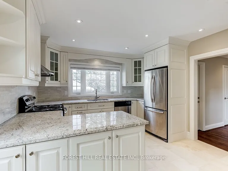 109 Mona Dr — Photo 8