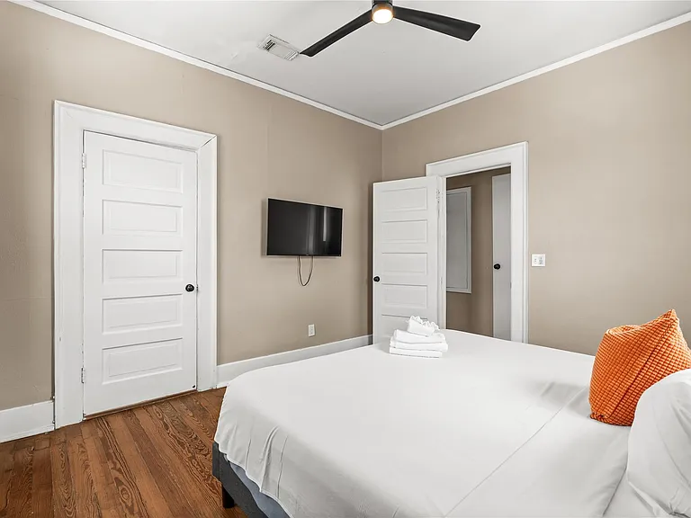 1202 Hawthorne St — Photo 23