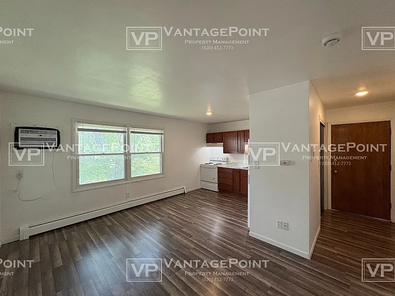 1234 S Erie St #6 — Photo 4