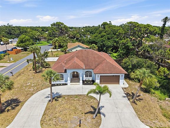 2nd image of 5143 Pompano Rd
